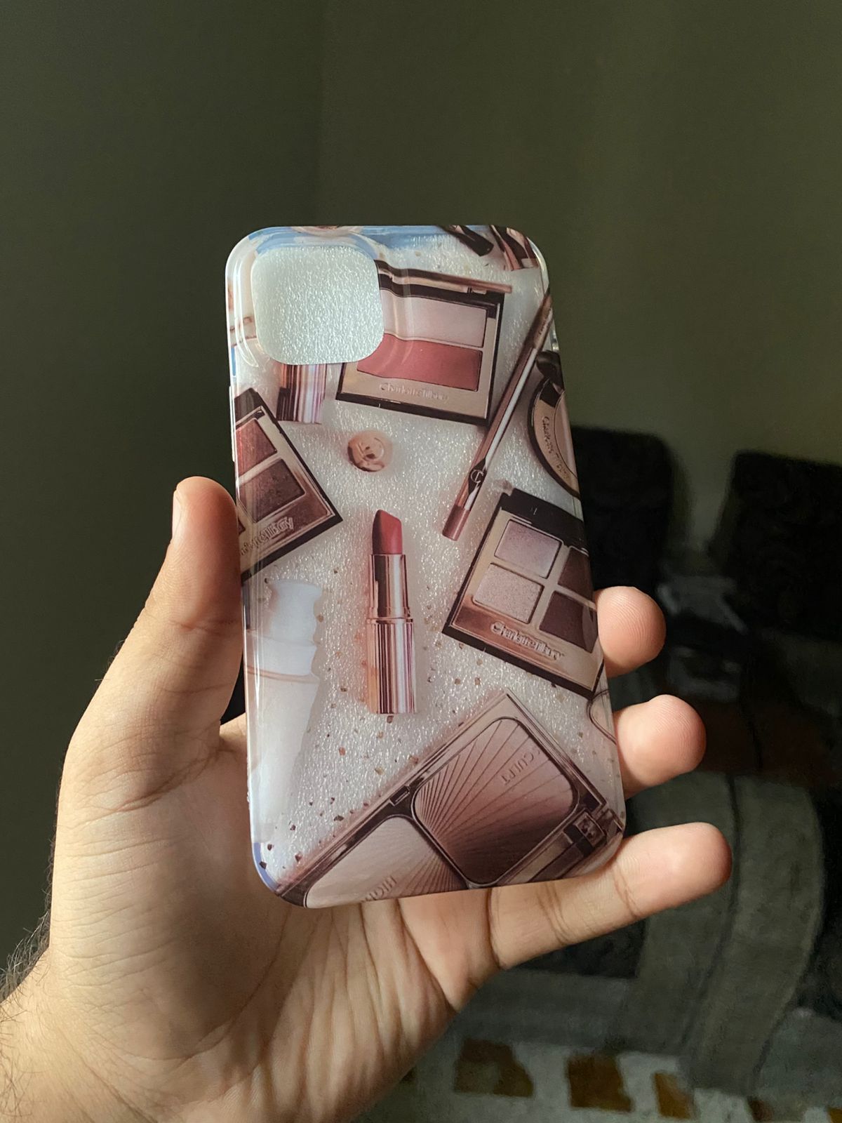 Feminine Aesthetic Case – Soft, Strong, Stunning